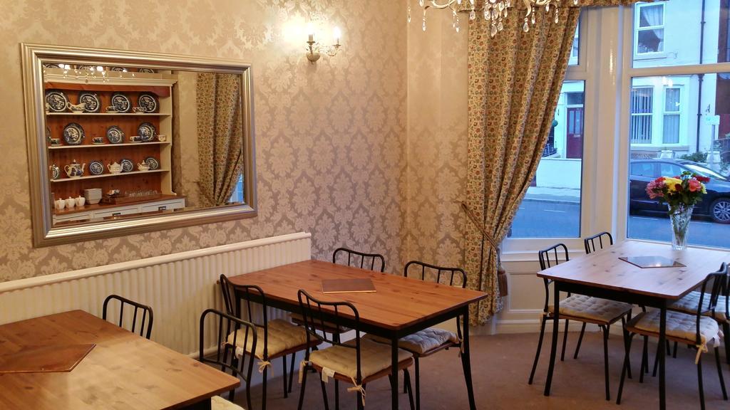 Eden House Bed & Breakfast Blackpool Exterior photo