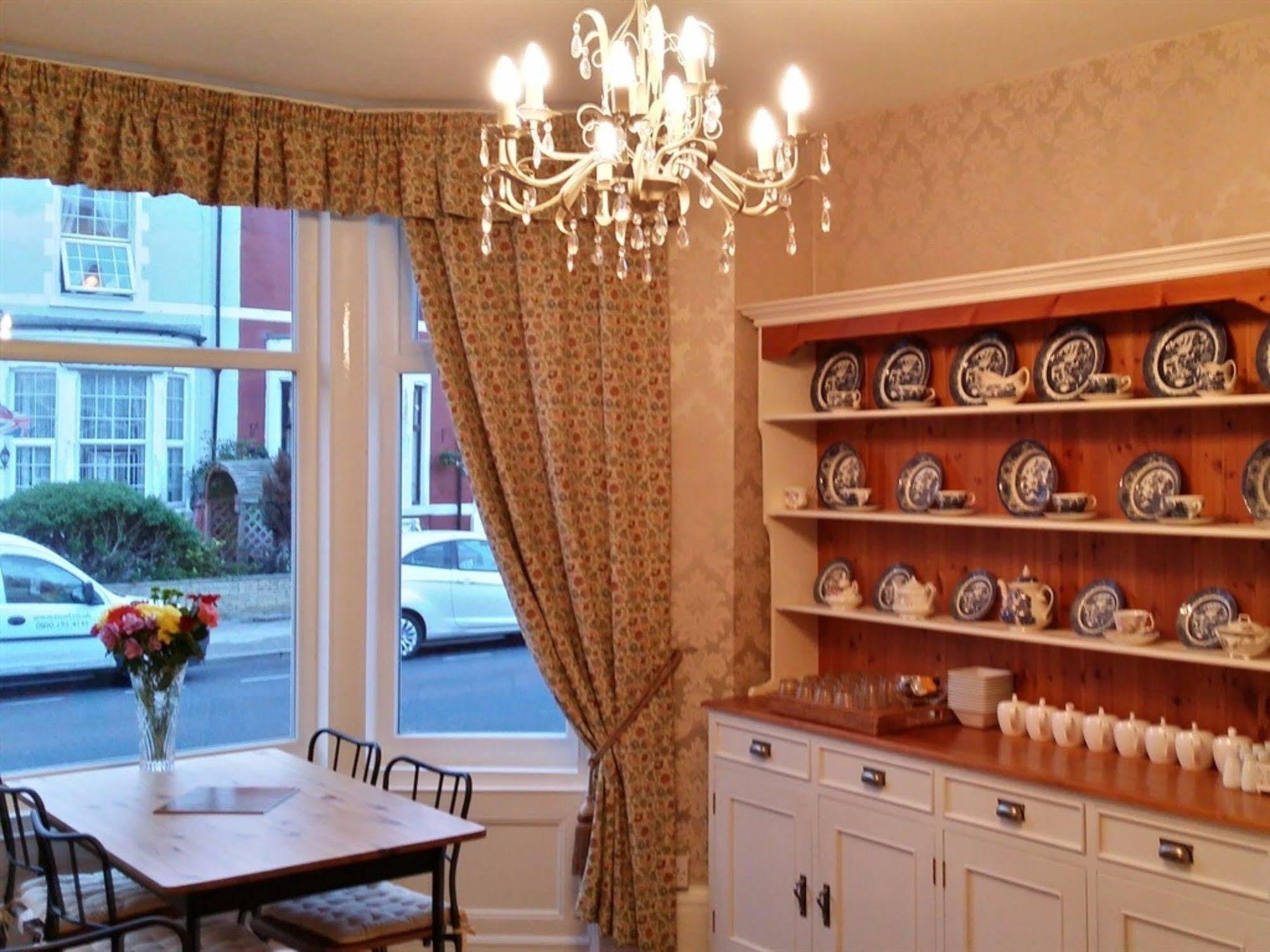 Eden House Bed & Breakfast Blackpool Exterior photo